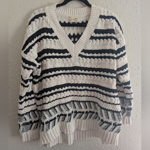 Universal Thread Striped V-Neck Sweater Black and White